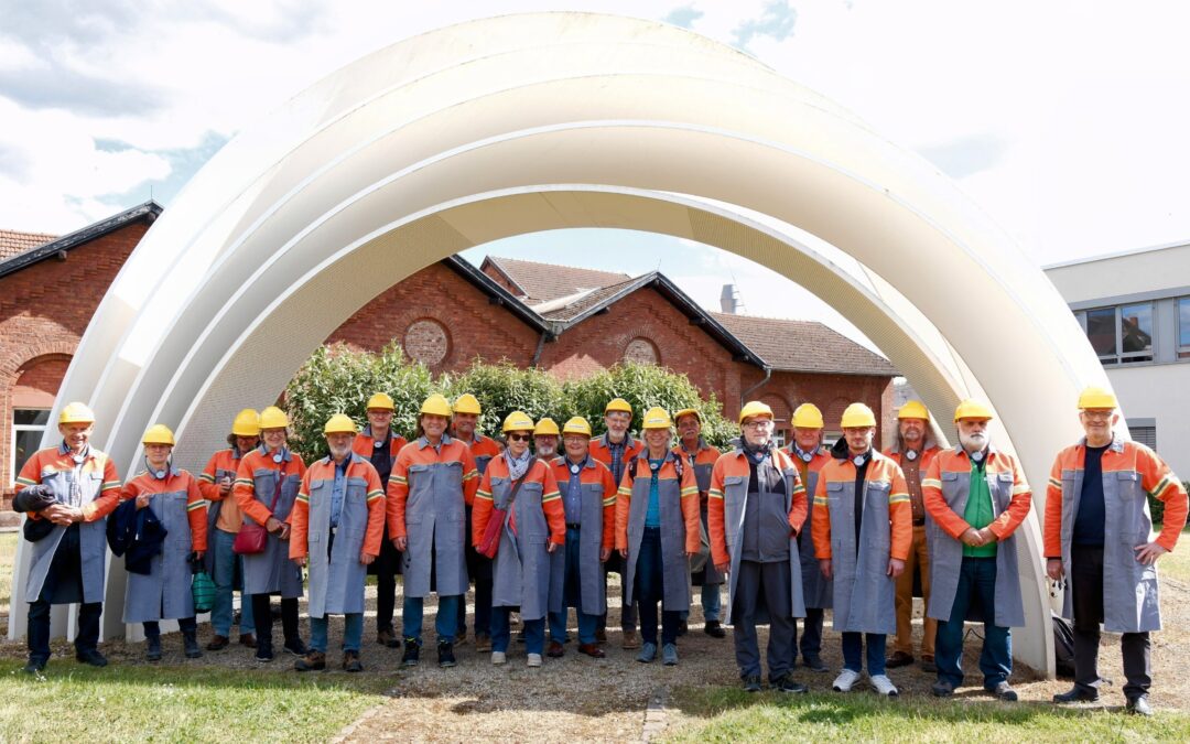 Menschen vor Dillinger Hütte